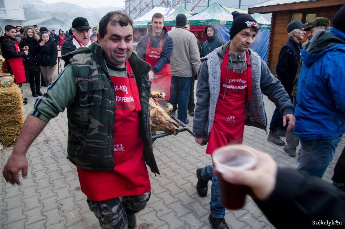 Korondon szombaton tartják az Ízig-vérig disznótoros fesztivált. Archív •  Fotó: Barabás Ákos