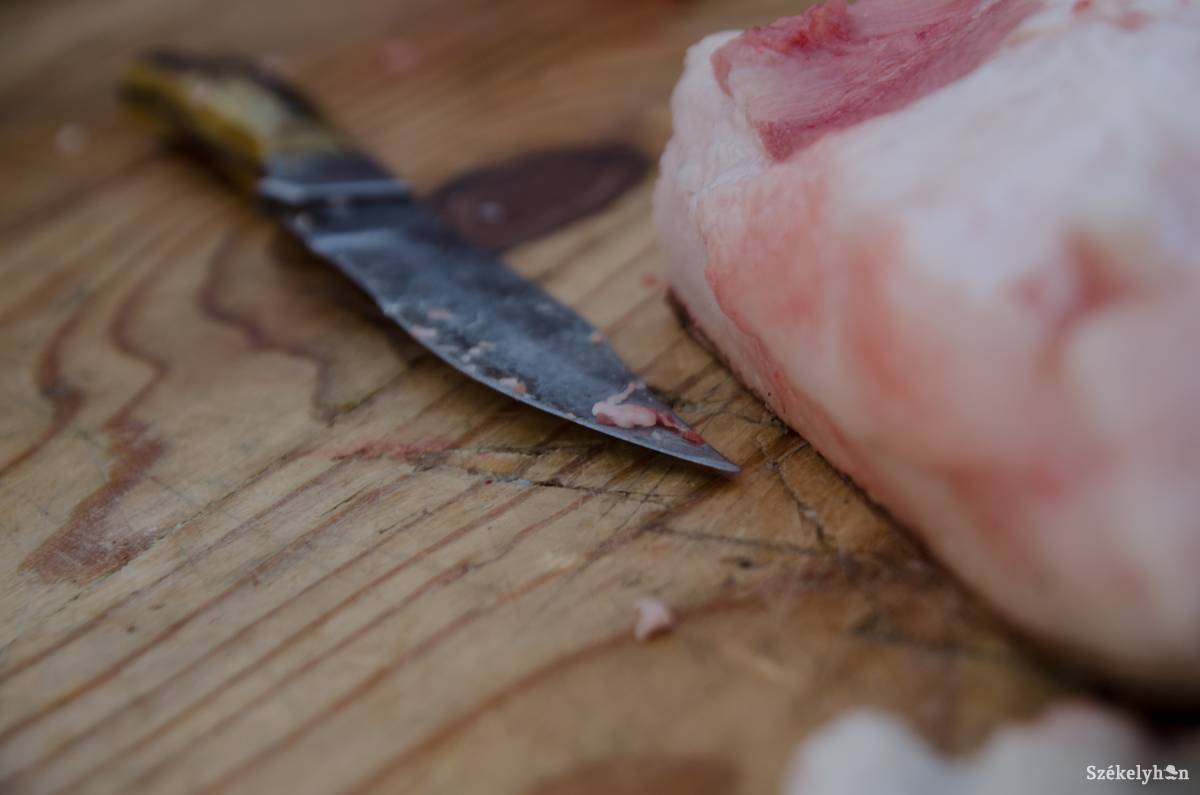 A lakosság már tudatában van az internetes élelmiszertermékek megvásárlása által jelentett kockázatoknak, ám van olyan helyzet, amikor félreteszik az aggályokat. Képünk illusztráció •  Fotó: Barabás Ákos