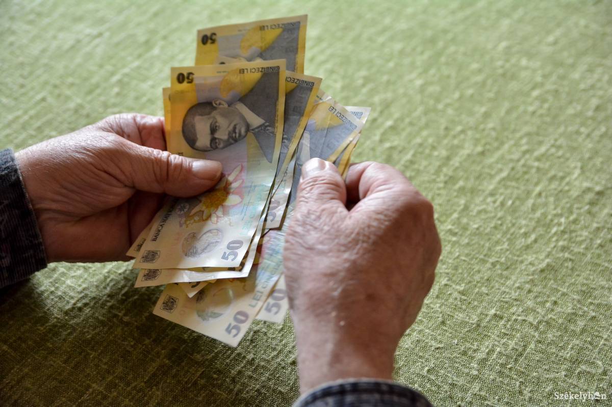 Az EB szerint az új nyugdíjtörvény miatt jelentősen nőhet jövőre az államháztartás hiánya •  Fotó: Mihály Csaba