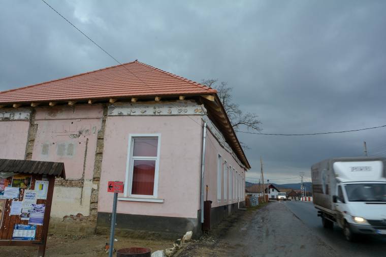 Tatarozták a bögözi kultúrotthon tetőzetét