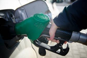 Üzemanyag helyett vizet tankoltak, ideiglenesen bezárták a töltőállomást, reagált a MOL