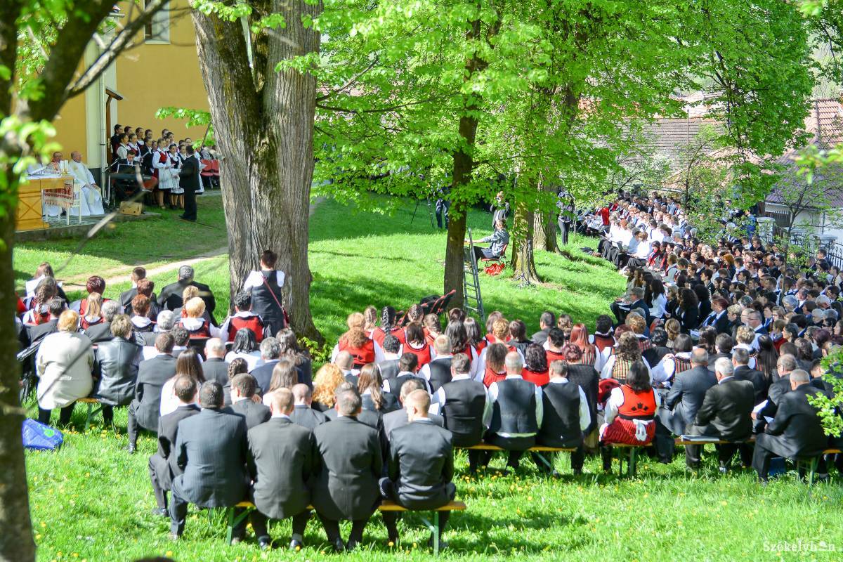 &bullet;  Fotó: Mihály Csaba