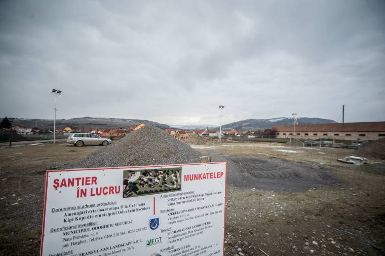 Jövőre elkészül, de addig sáros lesz a napközi udvara