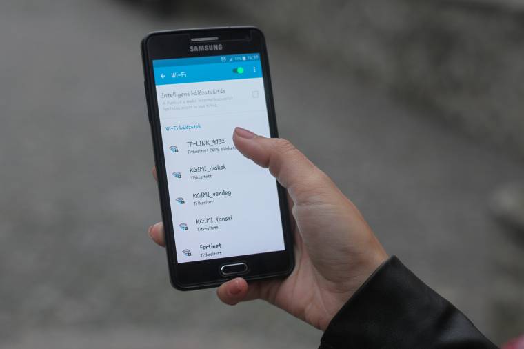 Ingyen wifi a köztereken – Maros megyében ezeken a településeken nem hagynák ki a lehetőséget