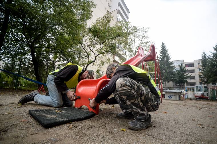 Hasznos és használható játszófelületeket alakítanak ki