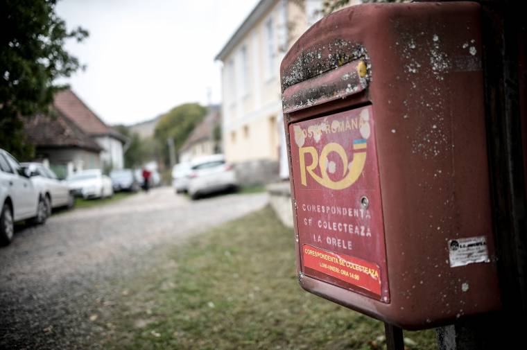 Rögös úton a postások