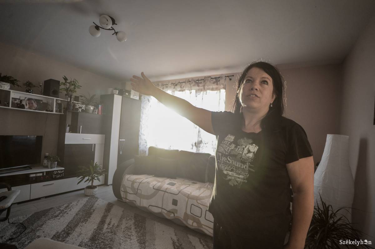 Télen penészedik a lakás, engedélyt azonban nem kapnak a szigeteltetésre &bullet;  Fotó: Barabás Ákos