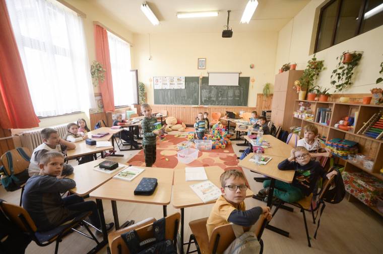 Tanórák helyett valami más – csütörtökön ünneplik az oktatás napját