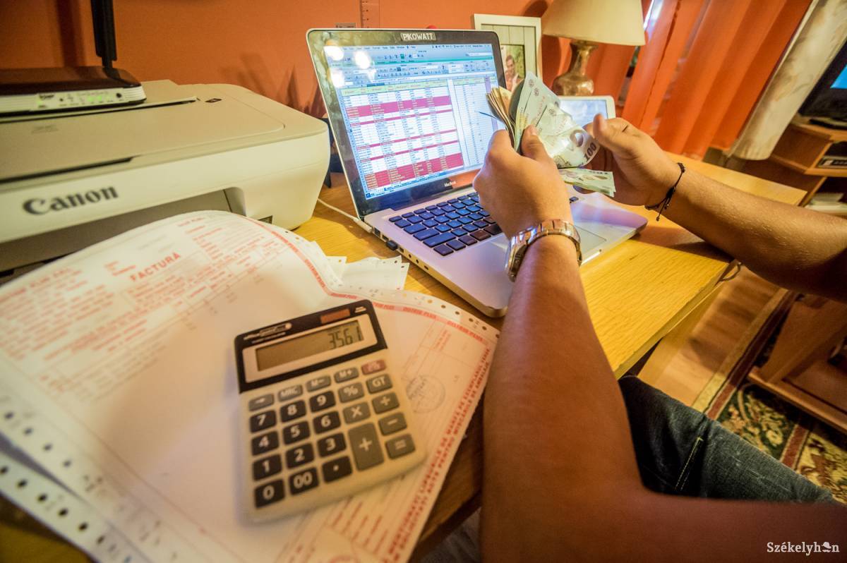 A béreknek csak a nettó költségére maradt pénze az igazgatóságnak, a fizetések utáni járulékokra már nem. Képünk illusztráció •  Fotó: Barabás Ákos
