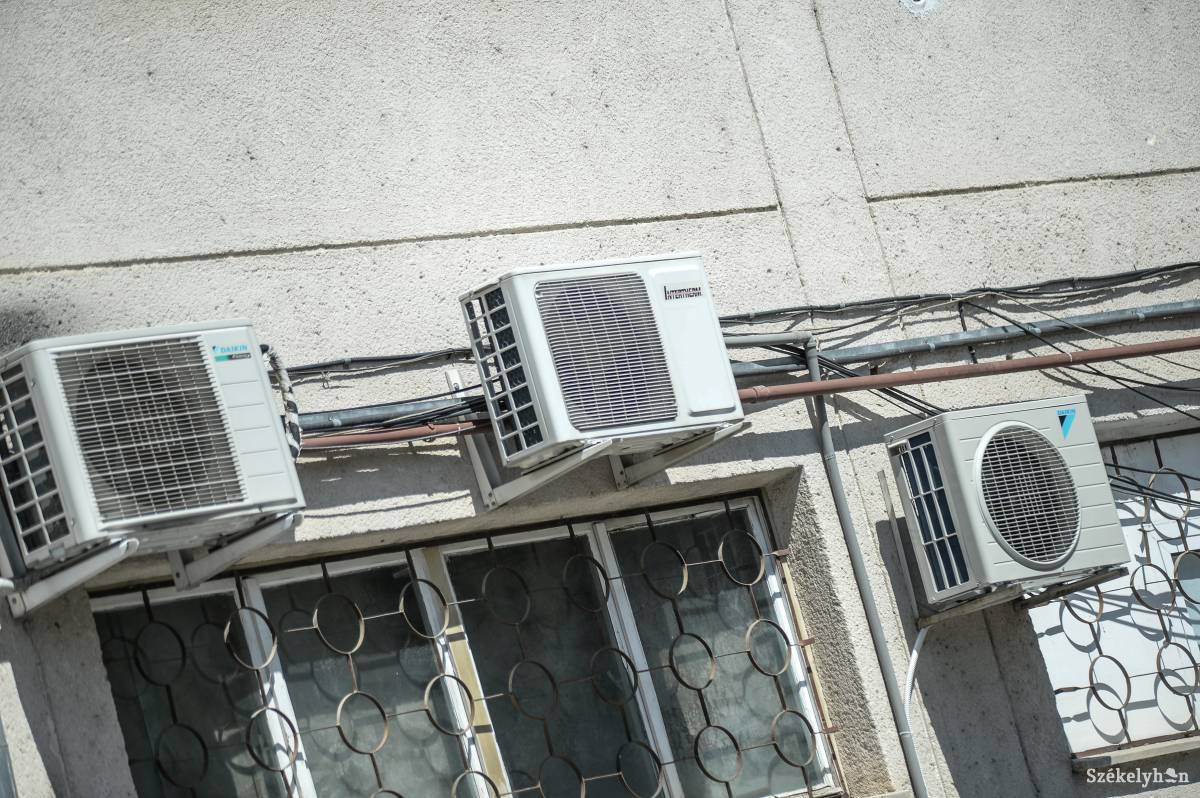Fújhatjuk? Az elmúlt napokban óriási energiafogyasztást mértek Romániában, amely miatt hihetetlenül magas áron kellett áramot importálni •  Fotó: Barabás Ákos