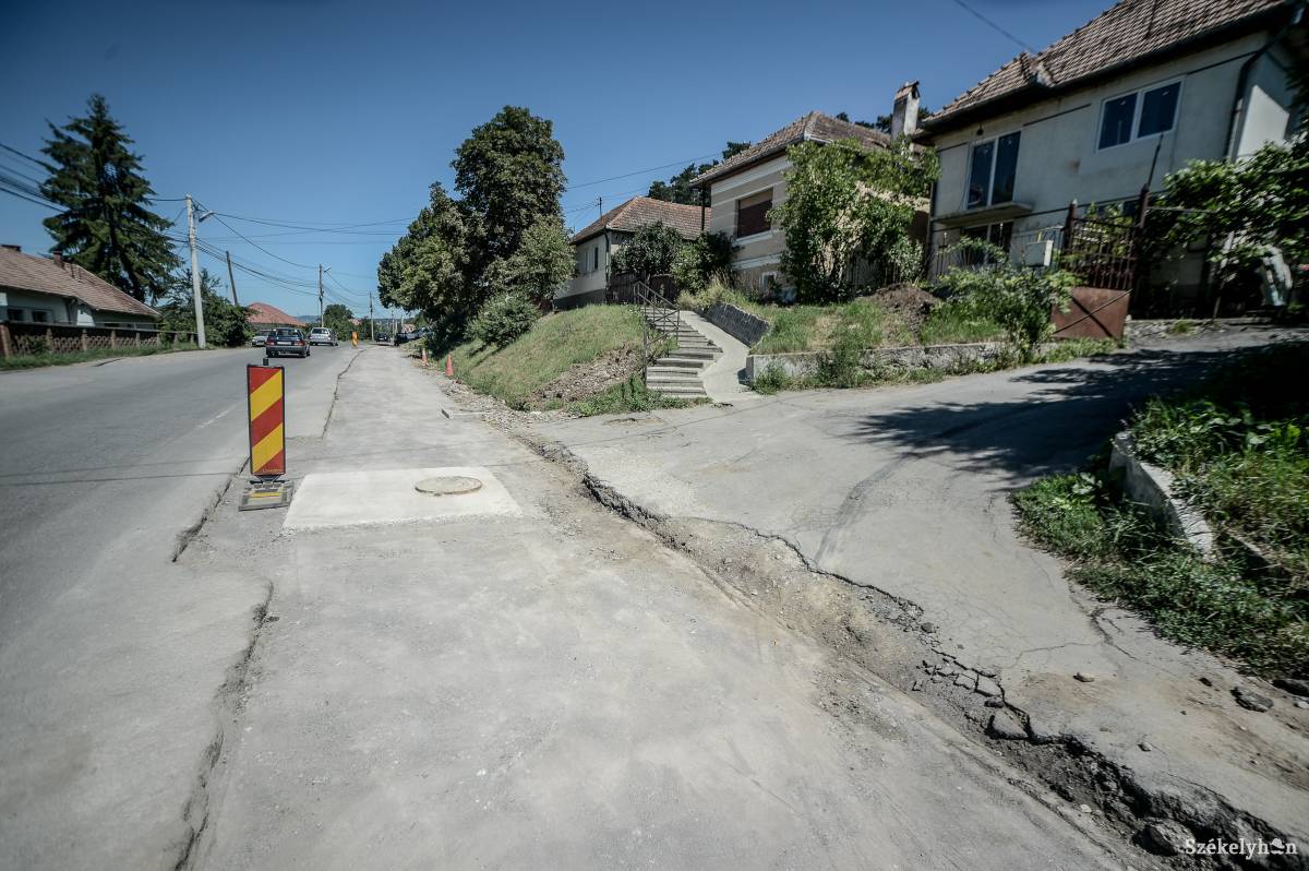 Úgy tűnik, leálltak, de a háttérben dolgoznak •  Fotó: Barabás Ákos