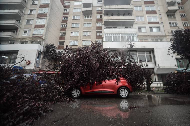 Nem téríti meg a vihar okozta kárt a kötelező biztosítás