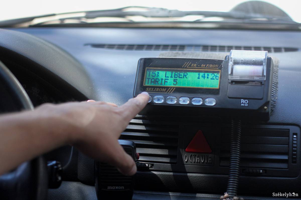 Hol mennyibe kerül? Kényelmes szolgáltatást nyújt a taxi: hívásra házhoz megy •  Fotó: Pál Árpád