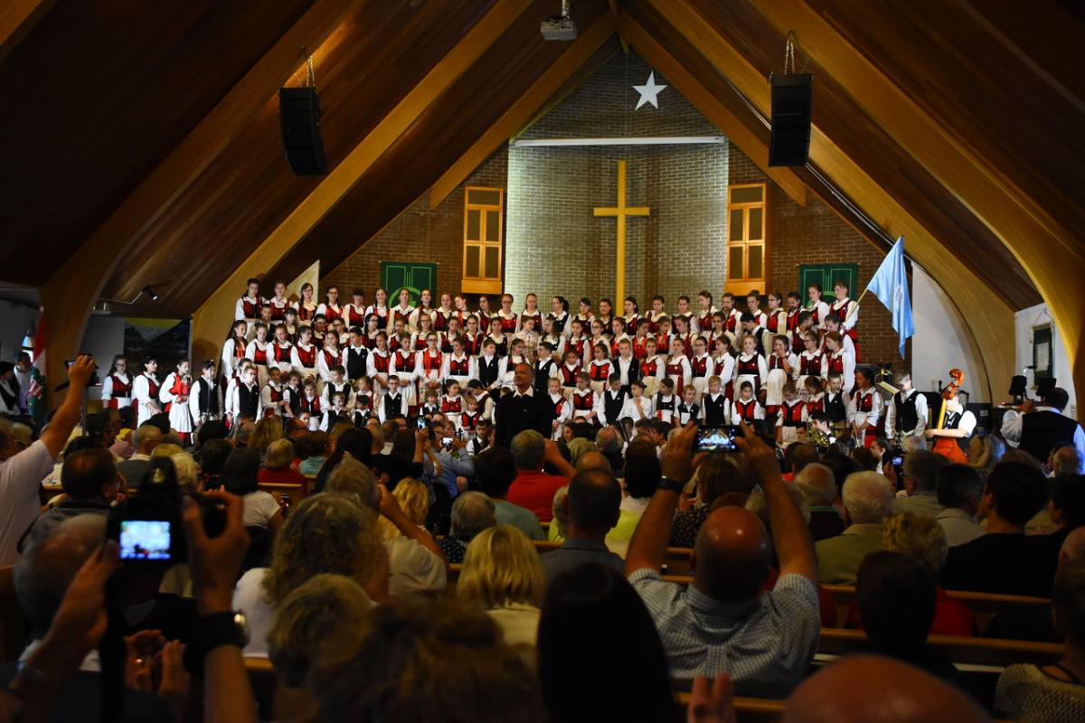 Telt ház a kitcheneri templomban adott hangversenyen &bullet;  Fotó: Tókos Attila / Fili.hu