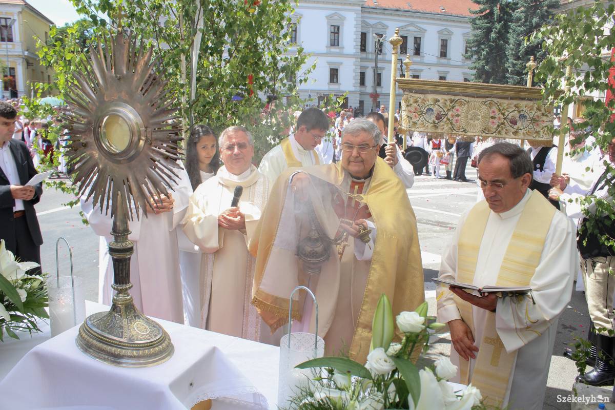 &bullet;  Fotó: Pál Árpád