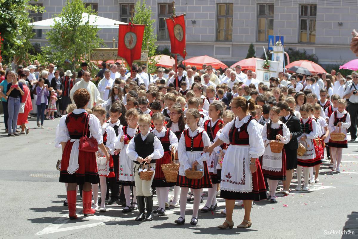 &bullet;  Fotó: Pál Árpád