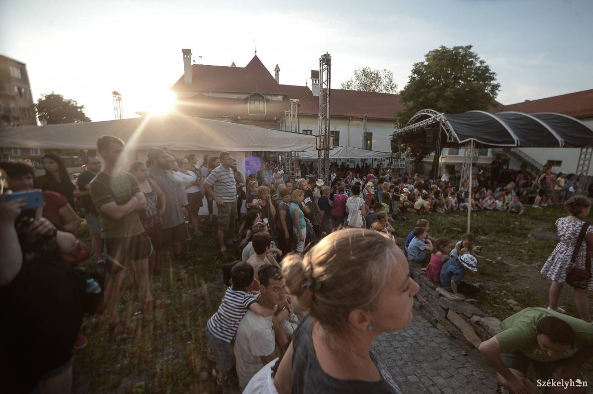 &bullet;  Fotó: Barabás Ákos