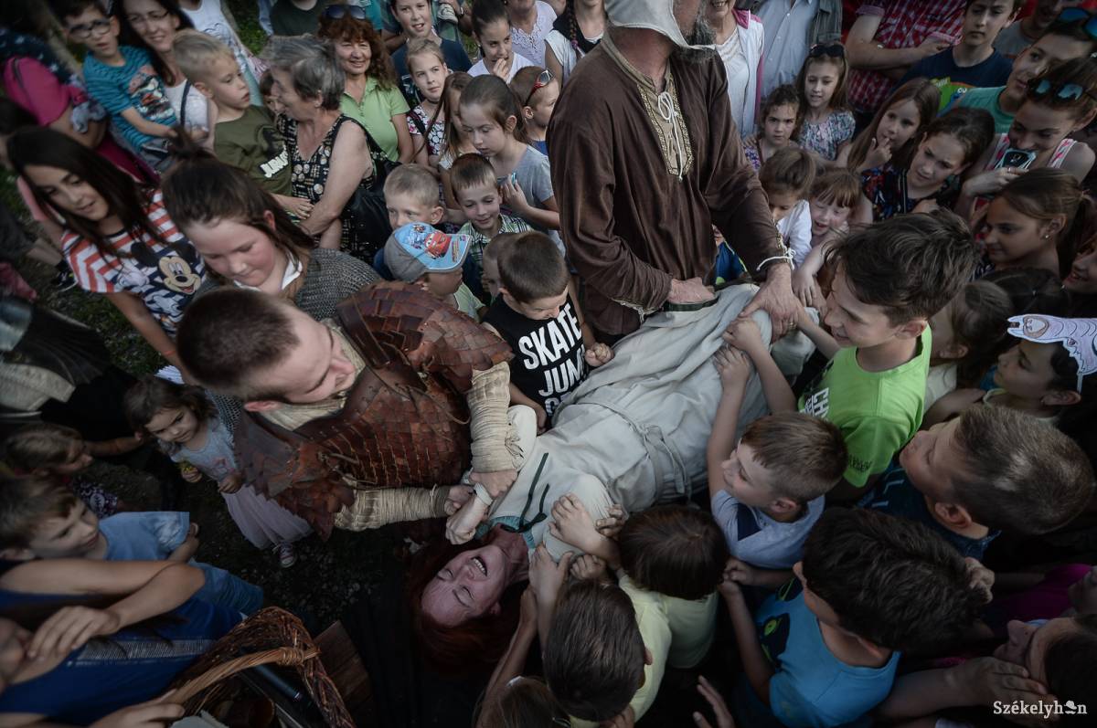 &bullet;  Fotó: Barabás Ákos