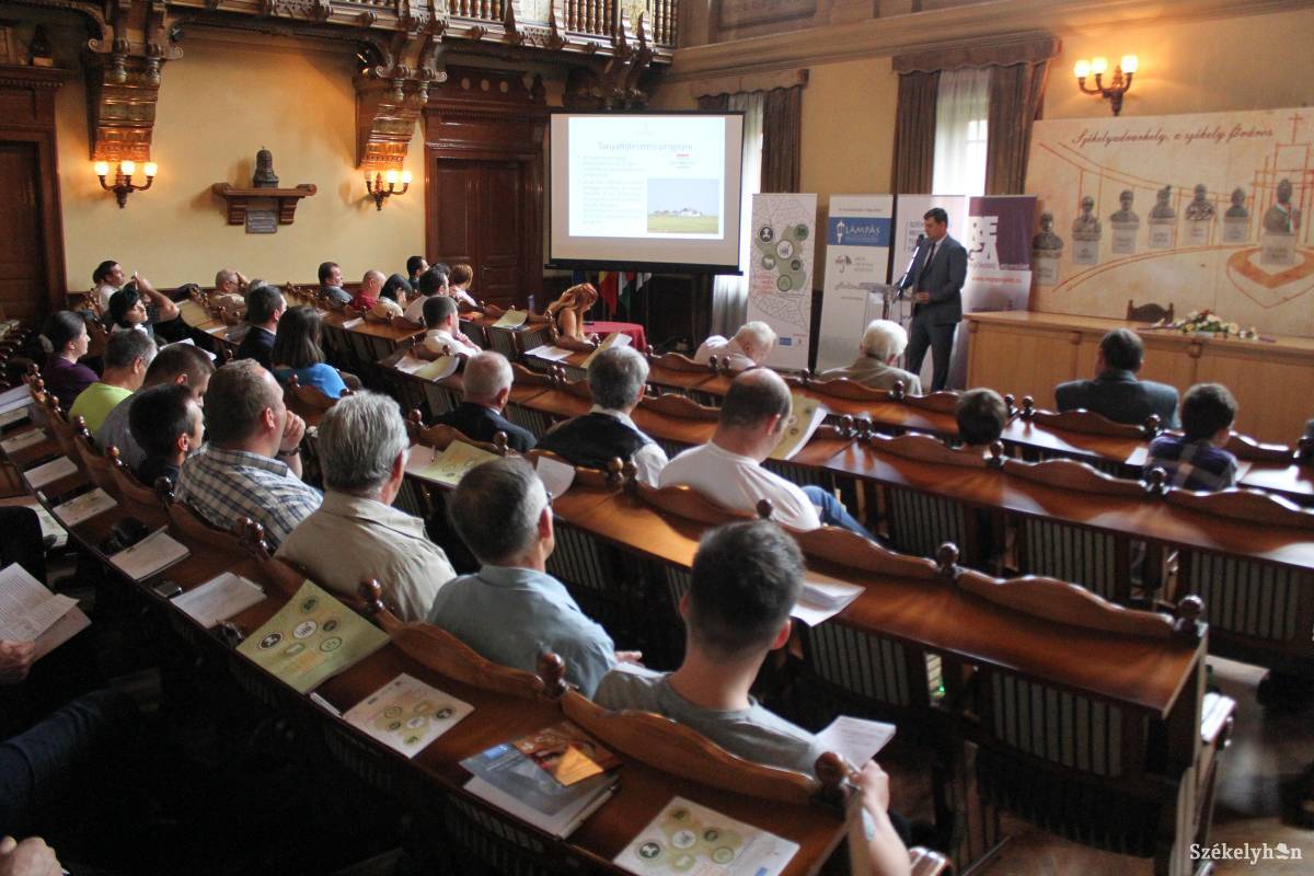 &bullet;  Fotó: Pál Árpád