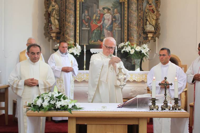 Áldás a liturgikus bútorzatra