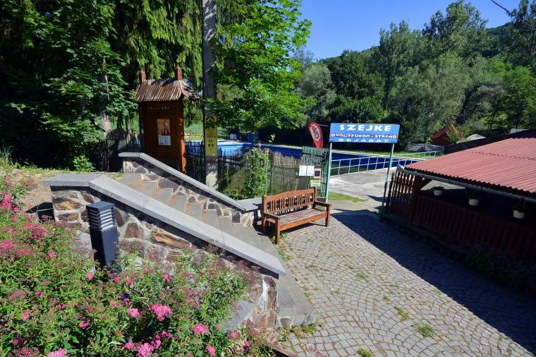 Bezárt a szejkei strand