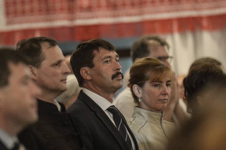 Áder: a magyarok jól vizsgáznak nemzeti összefogásból – Az államfő és felesége egymillió forintot ajánlott fel magánvagyonából