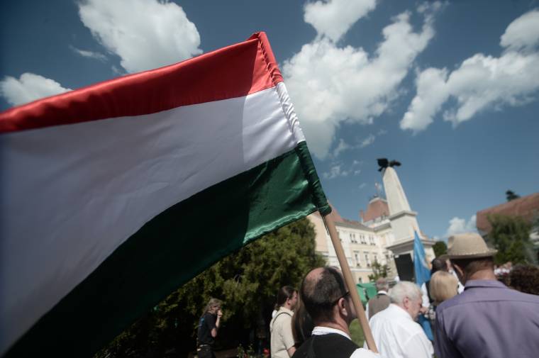 A trianoni békediktátumra emlékeztek, a nemzeti összetartozást ünnepelték Székelyudvarhelyen