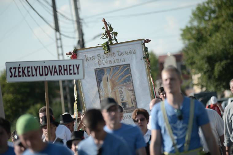 Gyalogszerrel Udvarhelyről Csíksomlyóra