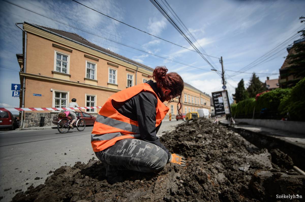 Nem fizetett a kivitelező a régészeti felügyeletért. Huzavona? •  Fotó: Barabás Ákos