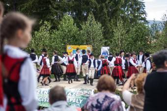 Kibővített programmal készülnek a szentegyházi Nárciszfesztiválra