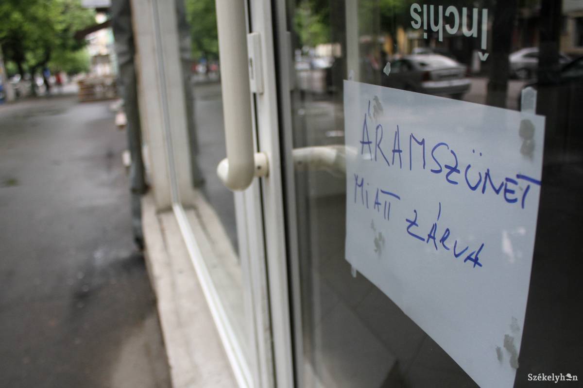 Ezreket érint egy-egy áramkiesés, ezért is fontos, hogy hallassák hangjukat a lakók. Képünk illusztráció •  Fotó: Pál Árpád