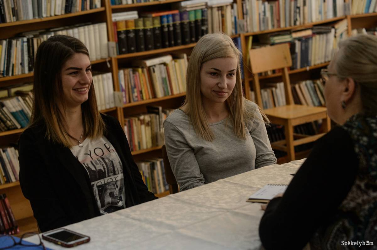 Bea és Annamária szívből mesélt a német nyelv szeretetéről •  Fotó: Barabás Ákos