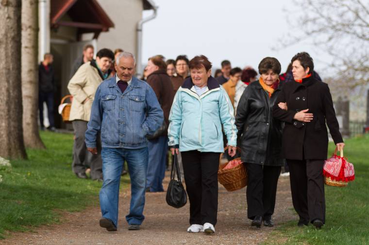 Verssel kedveskedtek a csíkszeredai városházán