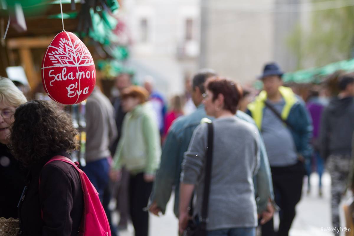 A szabadtéri ünnepi vásár még a növekvő fertőzési mutatók ellenére is megtartható. Archív &bullet;  Fotó: Pál Árpád