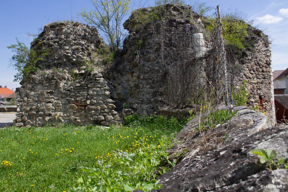 A múzeum ügykezelésébe kerülhetnek a Székely Támadt-vár falai és bástyái &bullet;  Fotó: Pál Árpád