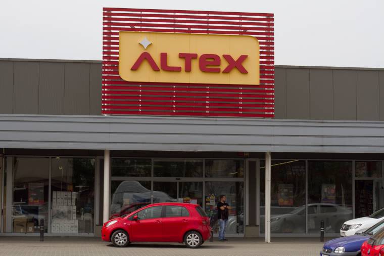 Csúcskategóriás telefonokat loptak egy székelyudvarhelyi elektronikai szaküzletből