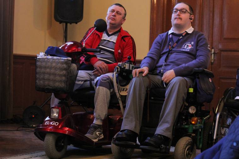 Mozgókép: dobozból a széles vászonra