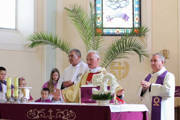 Klaus Johannis kitüntette Károly herceget