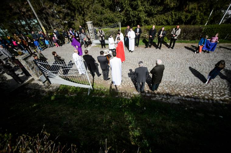 Könyvkommandó az iskoláért