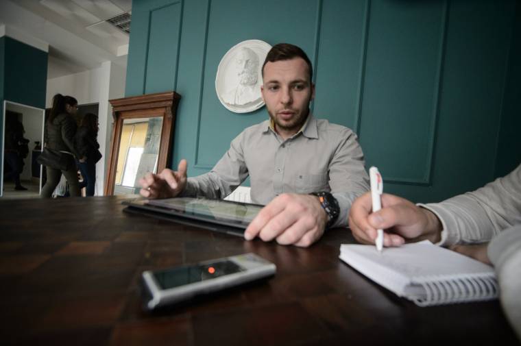 Válságos a kutyák által összeharapott kisfiú állapota