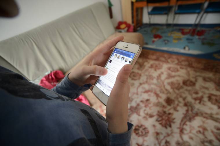 Digitális világba születve – a Z és az Alfa generációk megértése