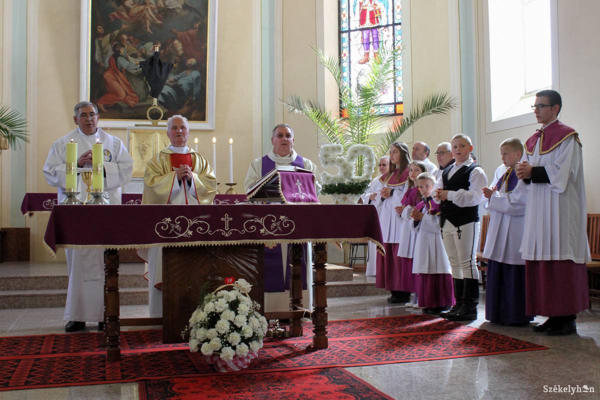 &bullet;  Fotó: Pál Árpád