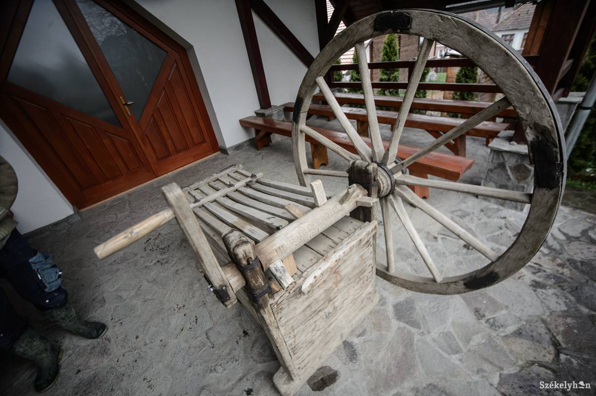 Kereplő a Nyikó menti Malomfalván. Eljött az ideje. Archív •  Fotó: Barabás Ákos