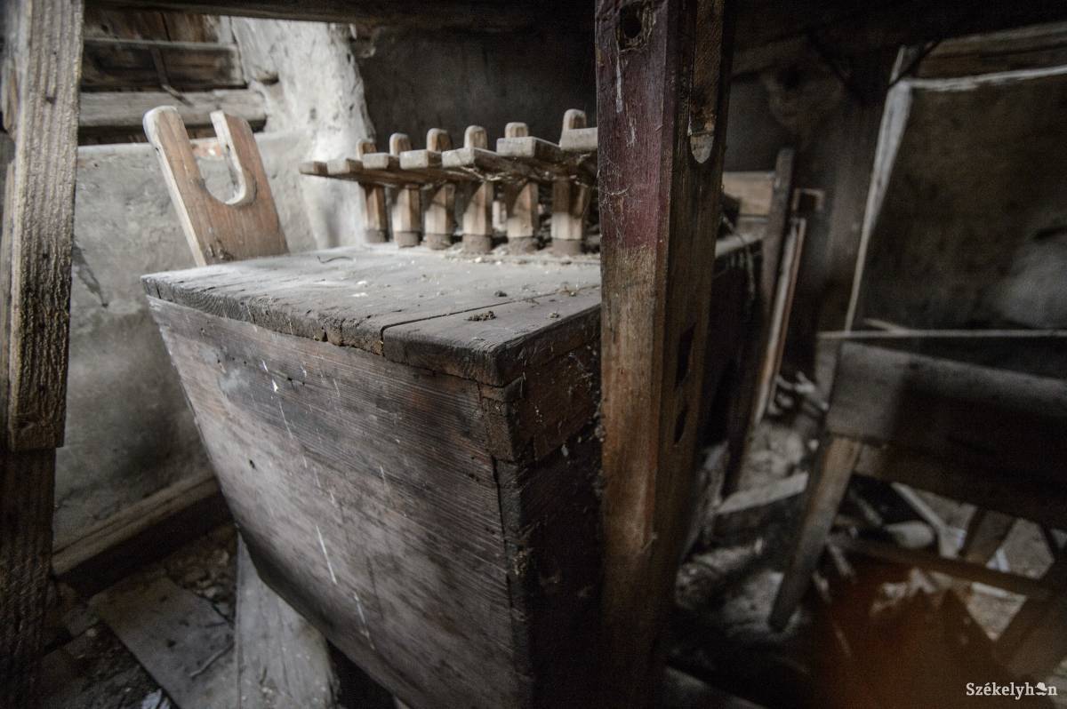 A Szent Miklós-plébániatemplom kereplője is használatba kerül •  Fotó: Barabás Ákos