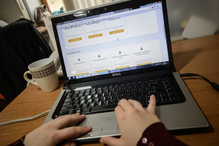 Dodon: a románoké helyett Moldova történelmét oktassák!