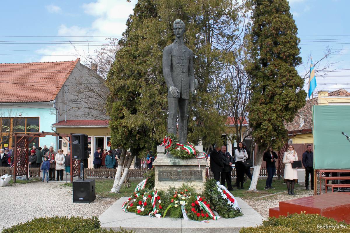 &bullet;  Fotó: Pál Árpád