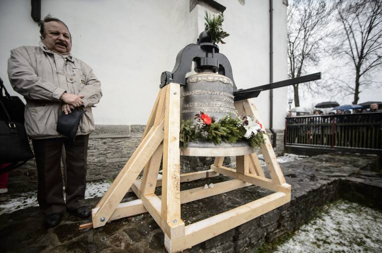 Megáldották a keresztúri nagyharangot