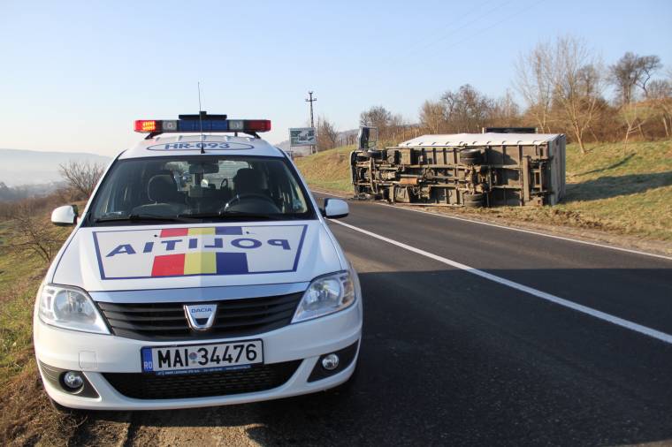 Teherautóval ütközött egy autóbusz Maros megyében