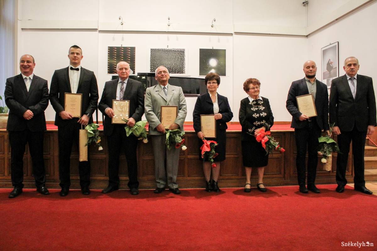 Az idei díjazottak – újabb hat taggal bővült a Príma polgárok sora &bullet;  Fotó: Pál Árpád
