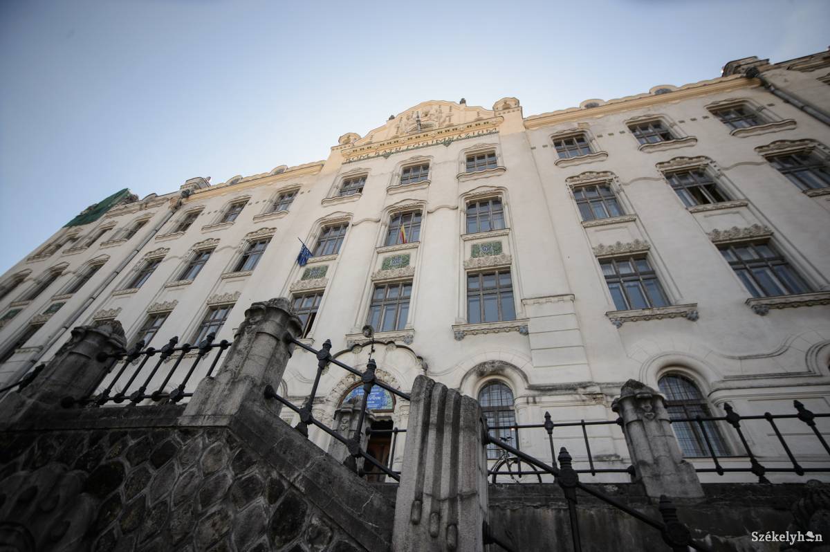 Erdélyből, Magyarországról, Felvidékről, Kárpátaljáról és Vajdaságból érkeznek részvevők a Gimiben megtartandó versenyre. Archív • Fotó: Barabás Ákos